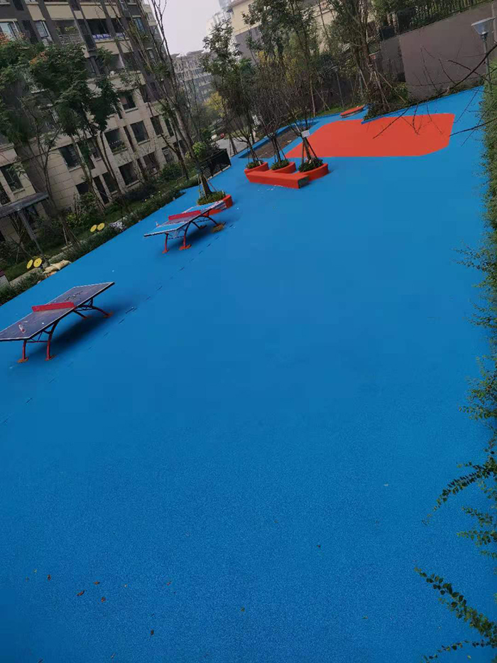隆鑫.鸿府儿童活动区塑胶